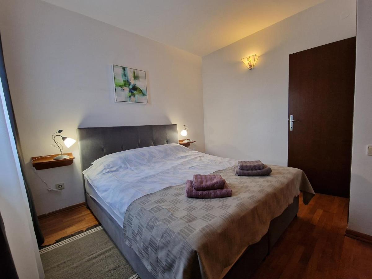 Apartments Katarina - New Renovated 罗维尼 外观 照片