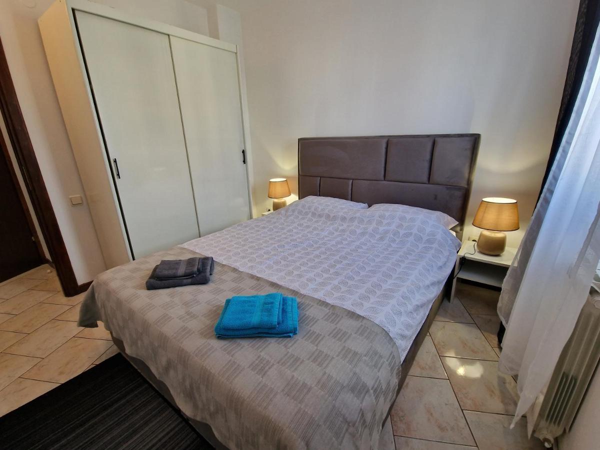 Apartments Katarina - New Renovated 罗维尼 外观 照片