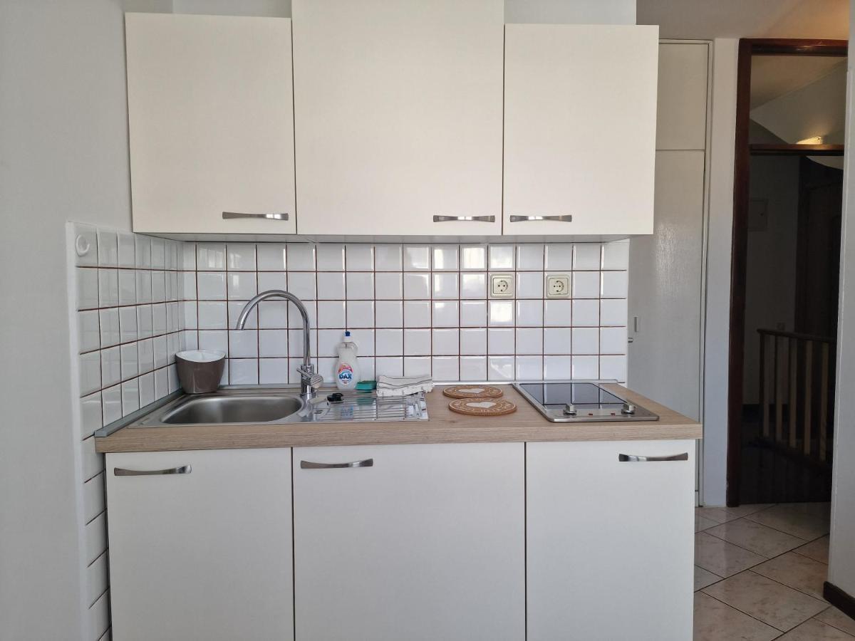 Apartments Katarina - New Renovated 罗维尼 外观 照片