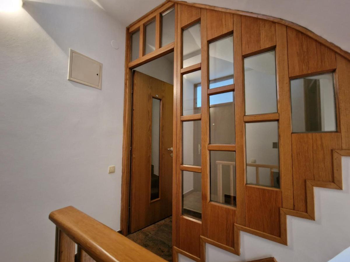 Apartments Katarina - New Renovated 罗维尼 外观 照片