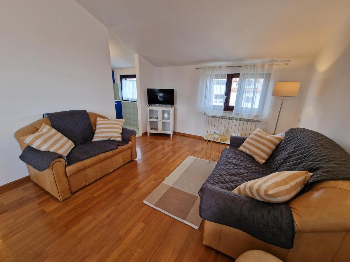 Apartments Katarina - New Renovated 罗维尼 外观 照片
