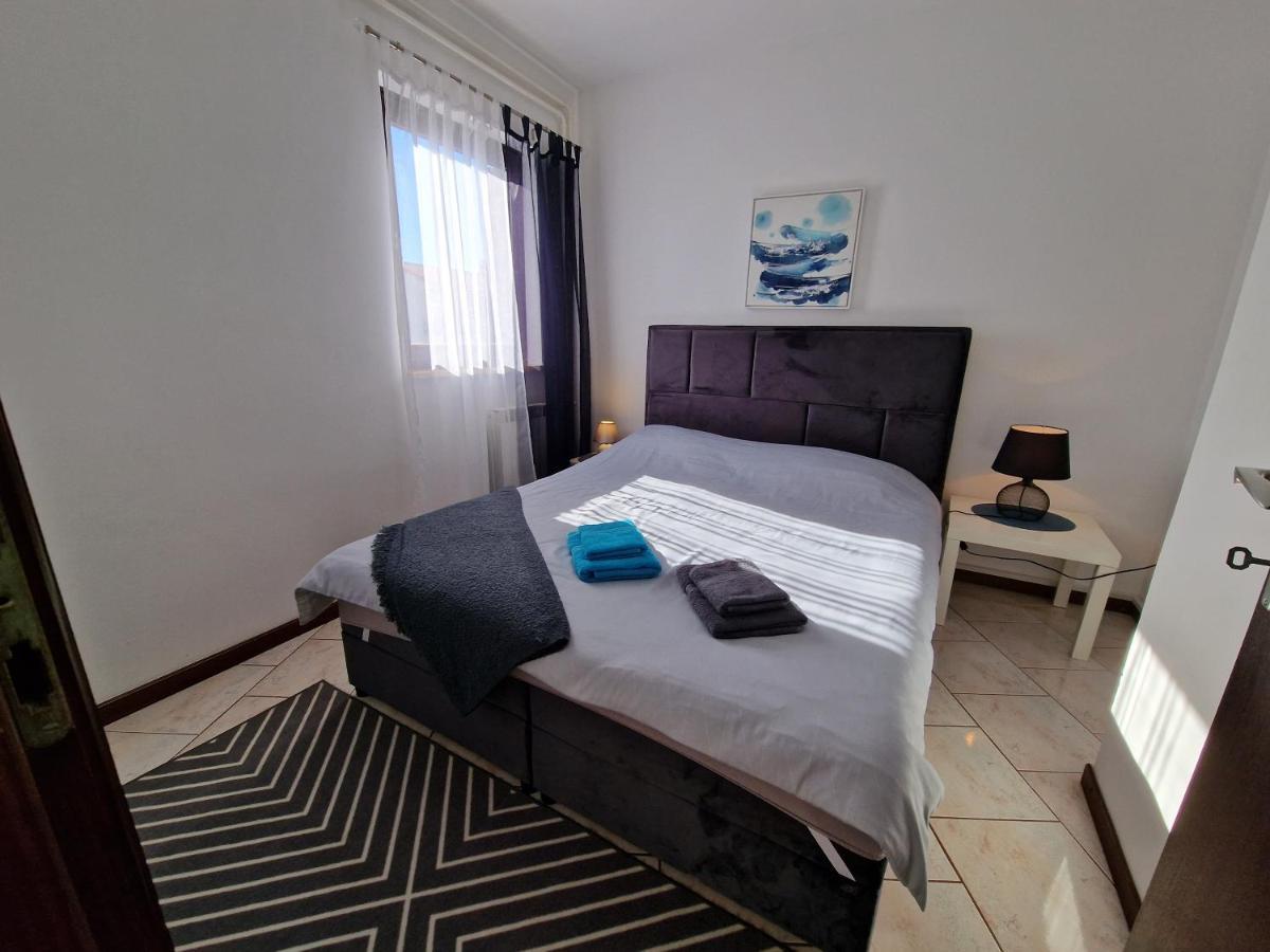 Apartments Katarina - New Renovated 罗维尼 外观 照片
