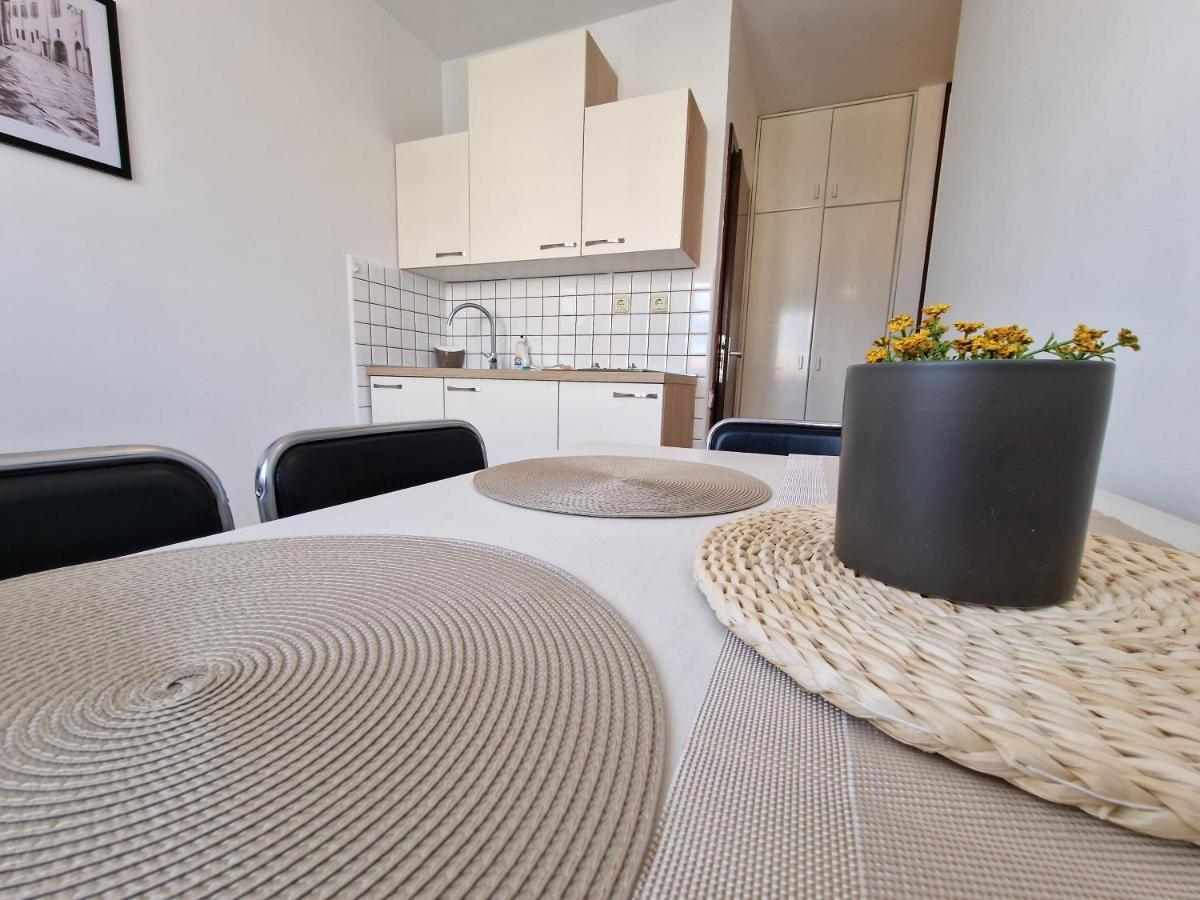 Apartments Katarina - New Renovated 罗维尼 外观 照片