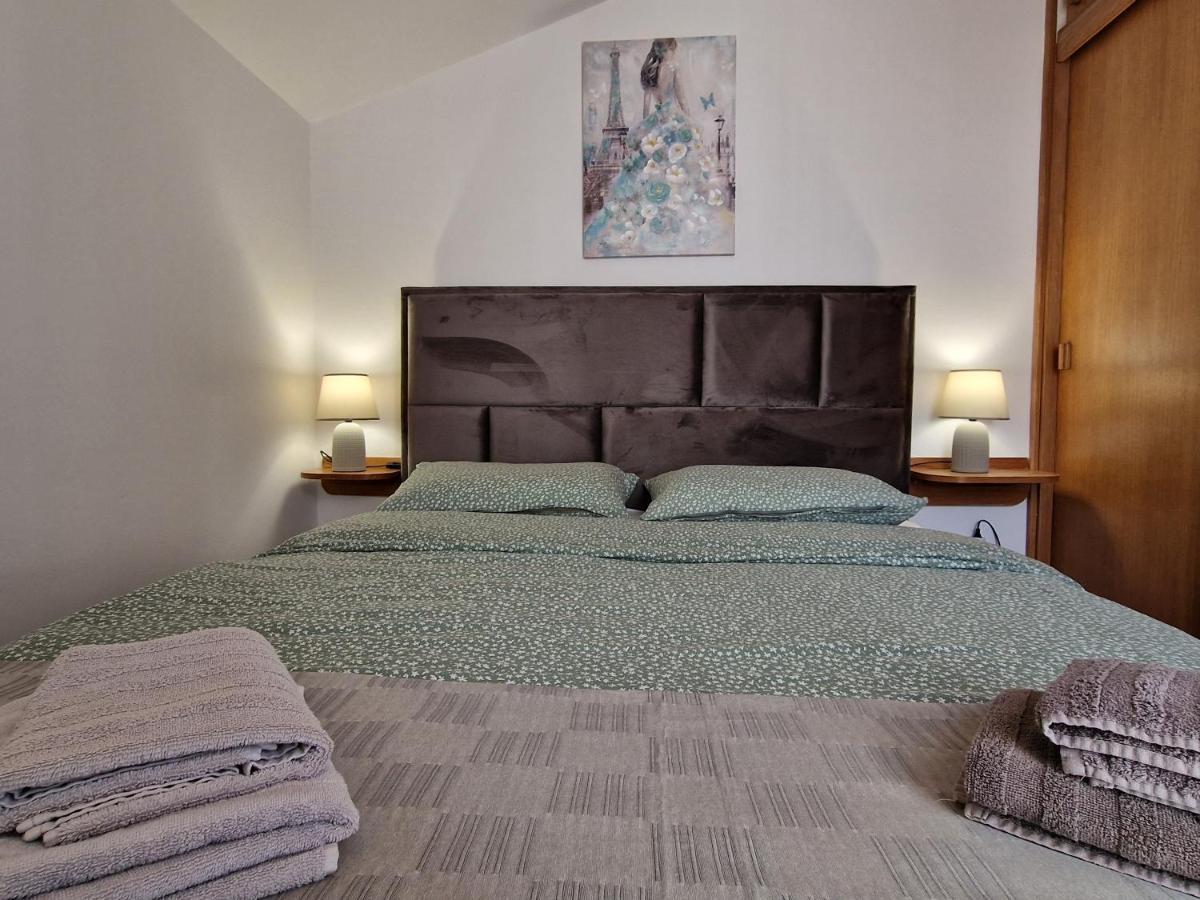 Apartments Katarina - New Renovated 罗维尼 外观 照片