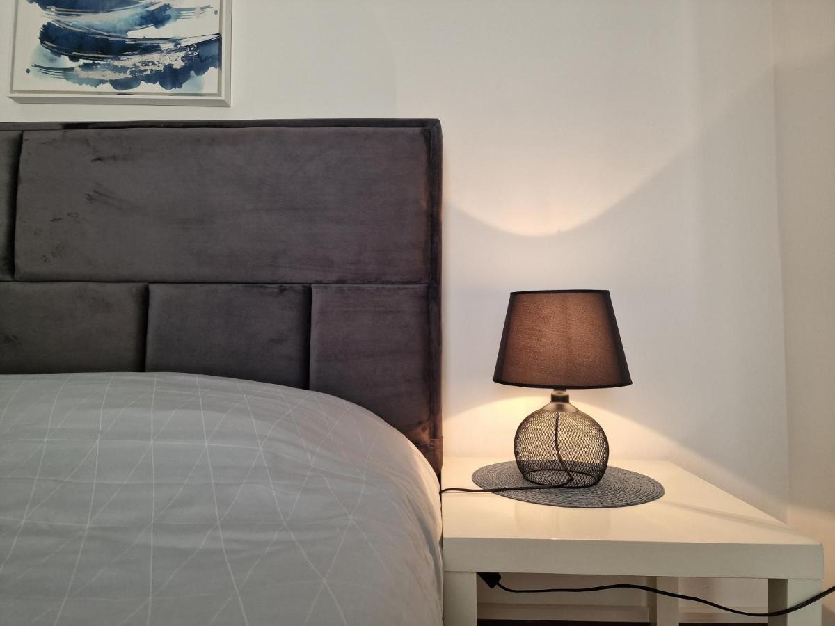 Apartments Katarina - New Renovated 罗维尼 外观 照片